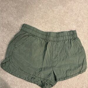 American Eagle Outfitters Olive Women's Cargo Shorts